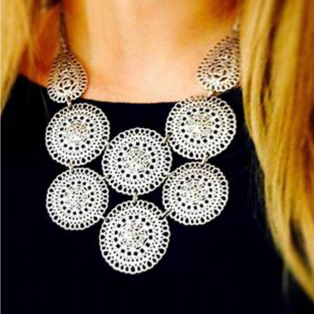 Stella & Dot Medina Bib Statement Necklace in OG Box